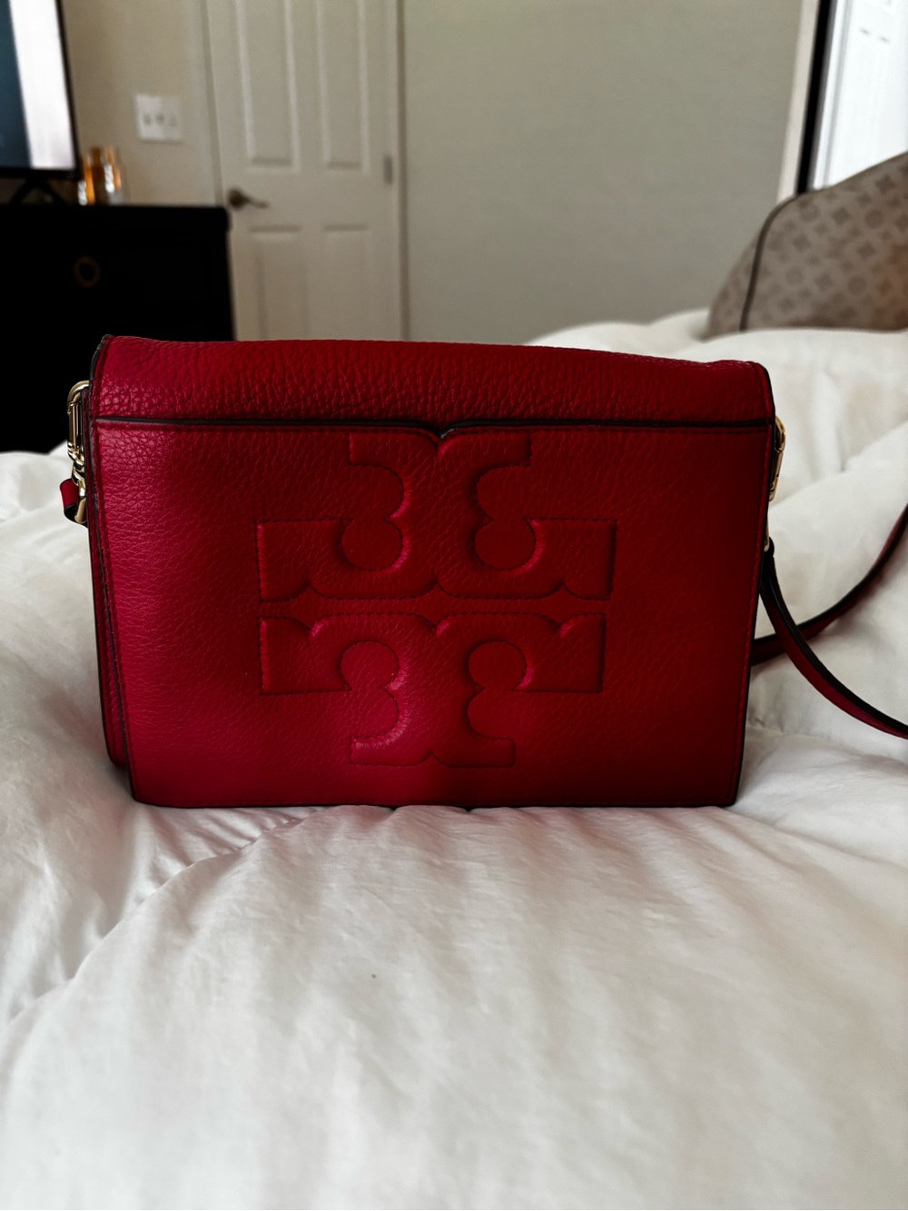 Tory Burch Red Leather Logo Crossbody with Gold-Tone Hardware - Picture 2 of 12